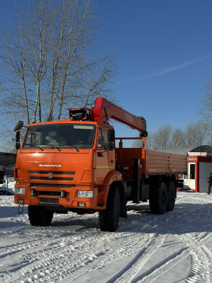 Автомобиль бортовой с КМУ DongYang SS2036 c кабиной оператора на базе шасси КАМАЗ 43118-48 или 43118-50